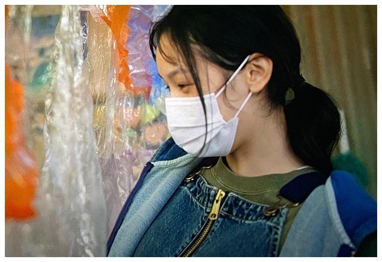 中国医生还在热映本冲着张子枫看片哪知被周也圈粉了