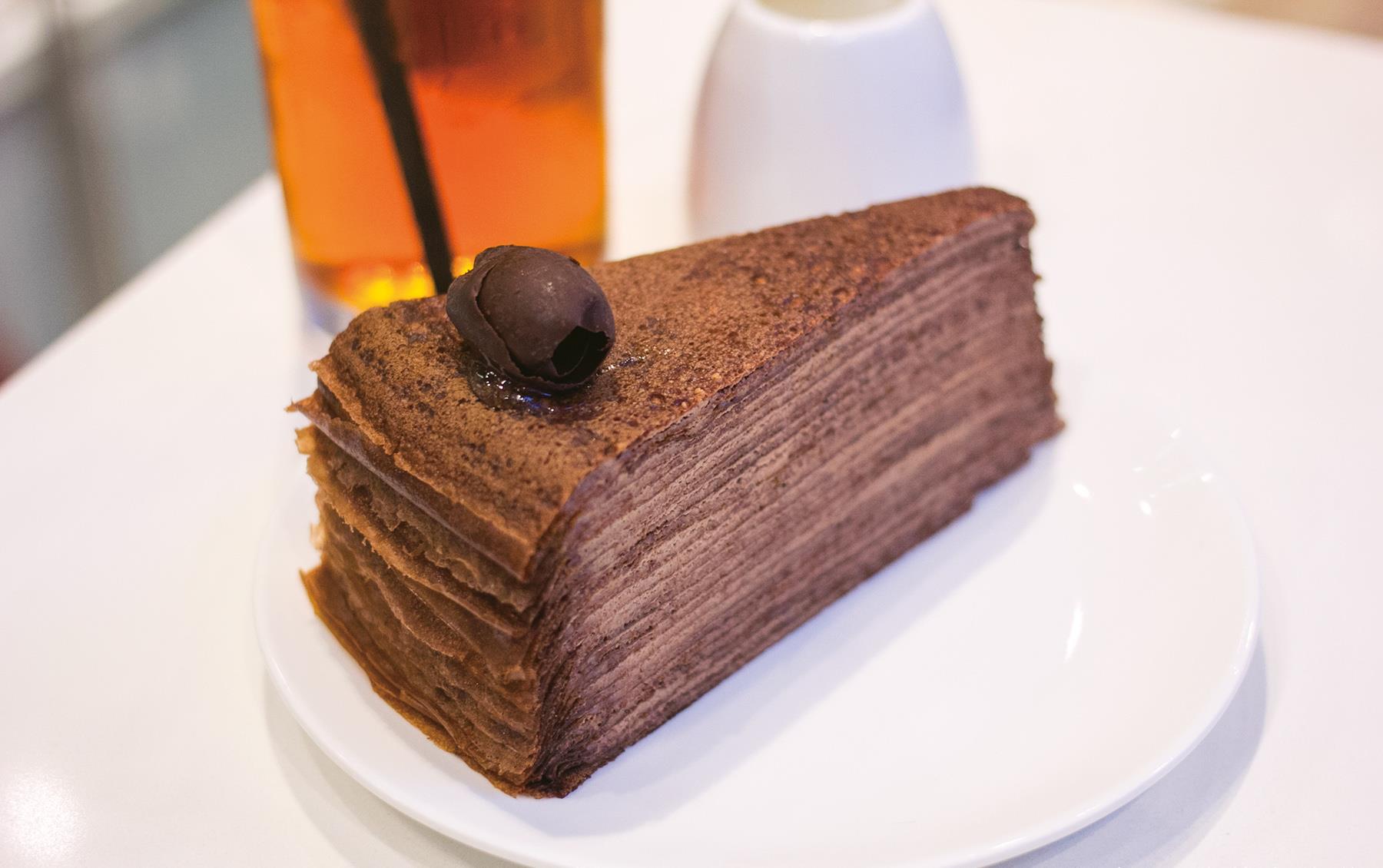 口感丰富的可可千层蛋糕,细腻香软,吃一块超有满足感_高清图集_新浪网