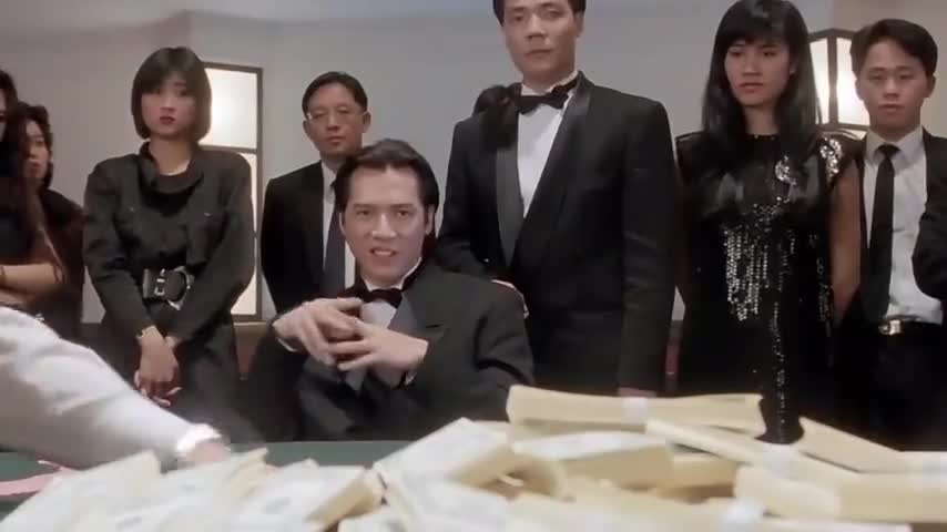 赌侠:独眼龙第一个梭哈,有勇气,我赌圣阿星赌侠华仔跟你梭哈