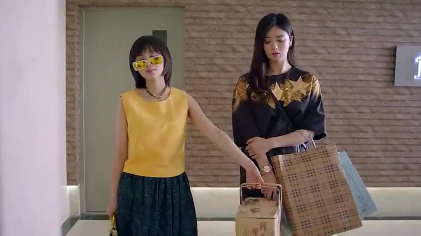 欢乐颂:小曲送来大闸蟹,却只有樊胜美会做饭,姐妹们都只会吃!