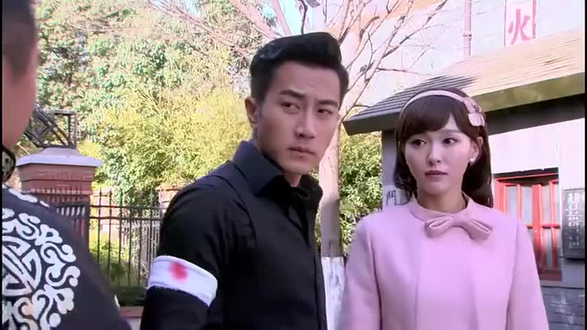 千金女贼:蒋心获得白家人认可,同时惹怒雷霸天,祸福相依
