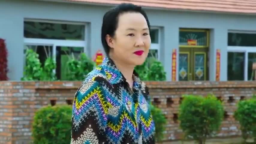 乡村爱情:刘能媳妇儿画个口红找刘能,还问王云画的好看吗