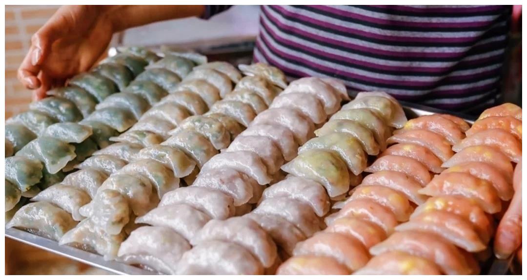 传统美食舌尖的跳动水晶粉粿的q弹