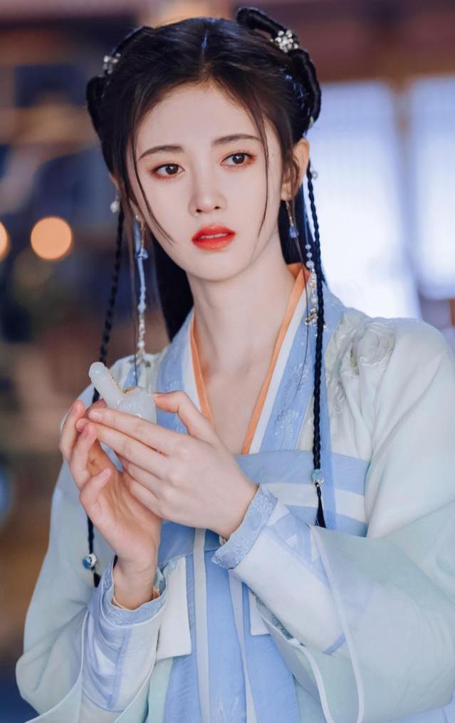 盘点那些漂亮的双平髻造型__财经头条