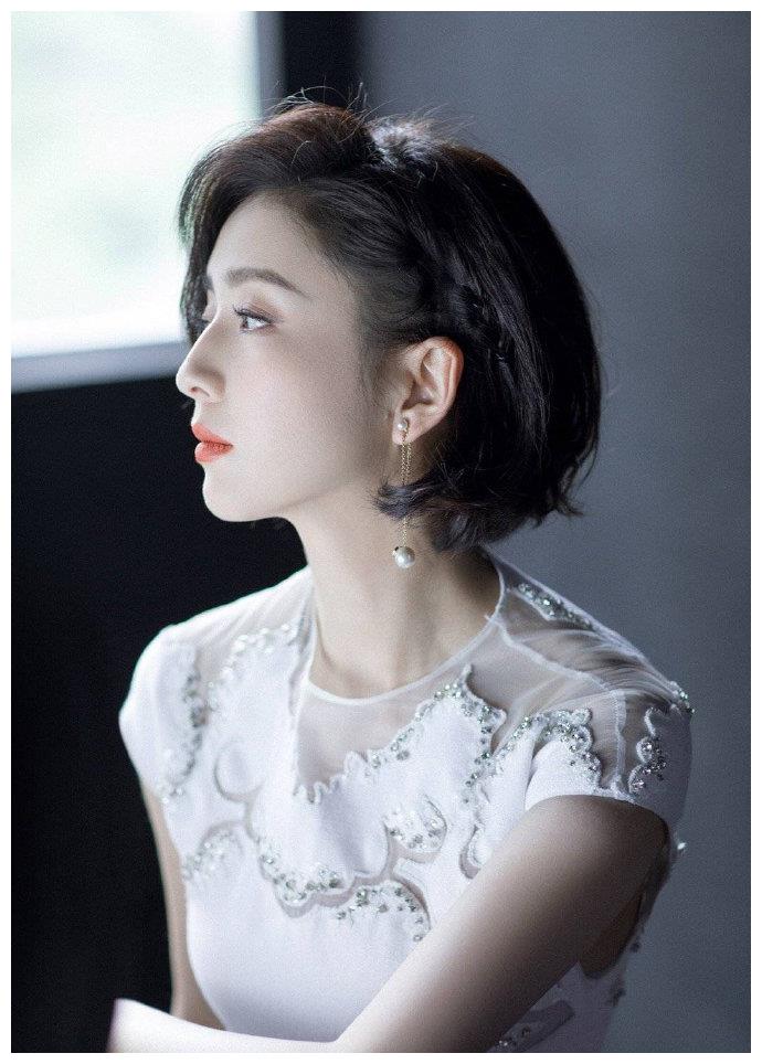 女神佟丽娅侧颜好优越 精彩画面唯美浪漫 让人心动 女神佟丽娅侧颜好优越 精彩画面唯美浪漫 让人心动