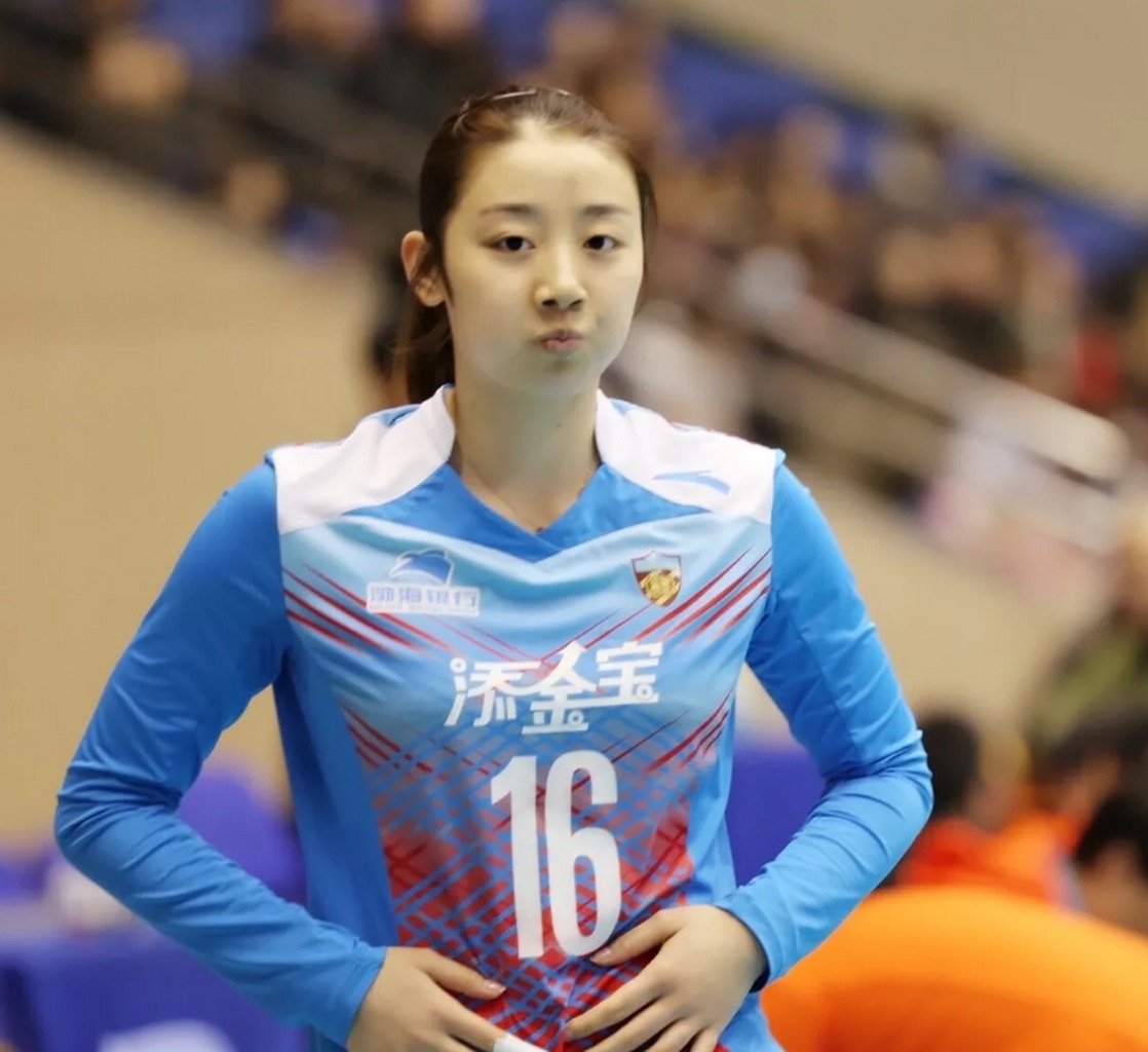 联赛二传接应后继无人！许晓婷陈博雅太平庸，不如培养05后新人