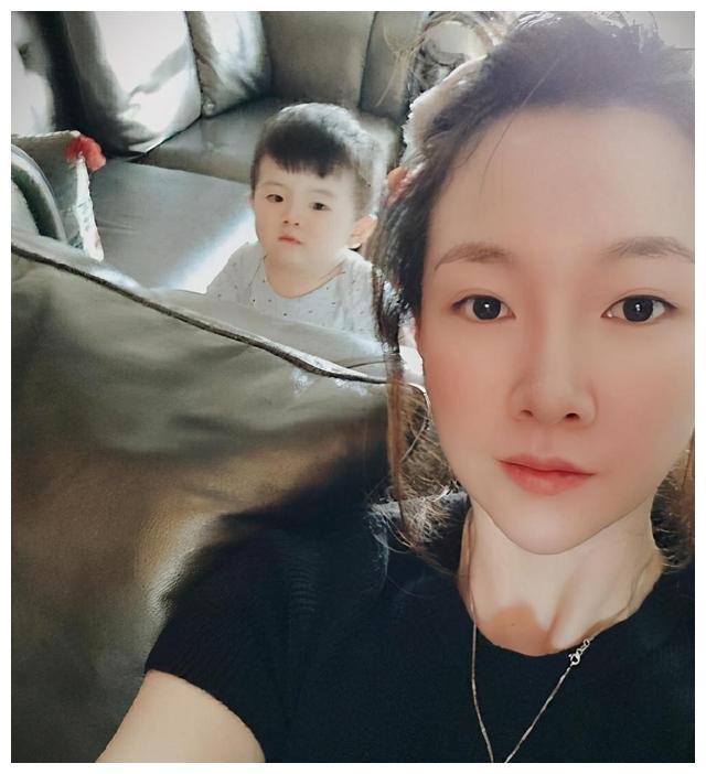 潘禹彤|朱亚文|沈佳妮_新浪新闻