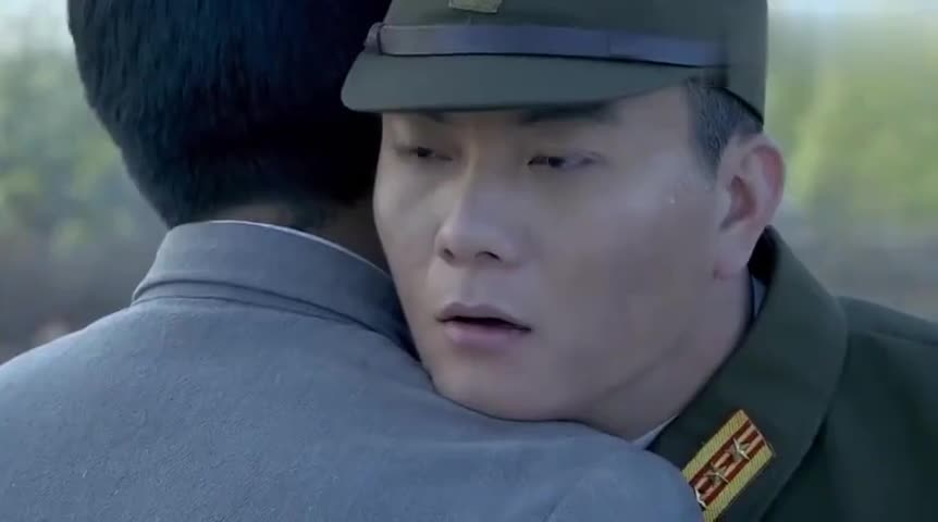 竹下俊和周卫国单挑,不是卫国的敌手,被他一刀毙命