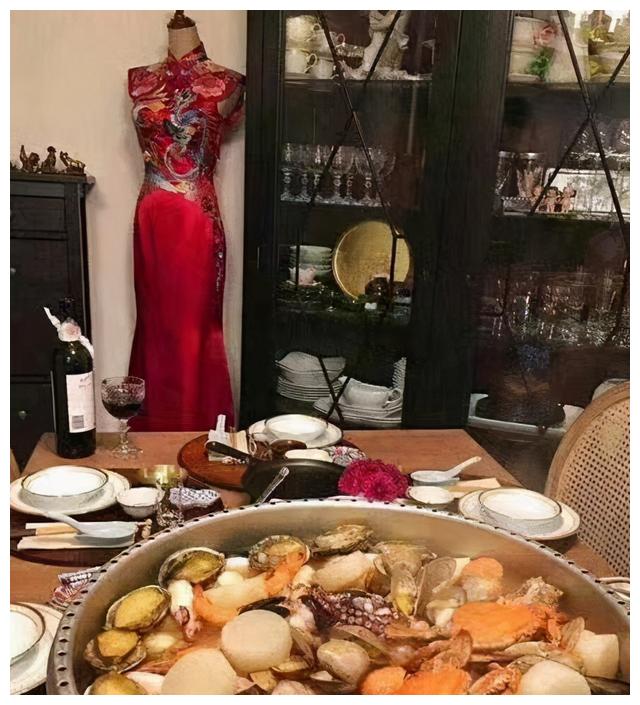 韩国媳妇蔡琳与高梓淇晒北京豪宅装潢低调奢华私下收集名牌包