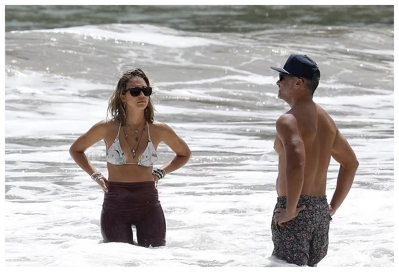 拒绝拍裸戏,巅峰时退圈,41岁的“地球球花”才是真的人间清醒休闲区蓝鸢梦想 - Www.slyday.coM 拒绝拍裸戏,巅峰时退圈,41岁的“地球球花”才是真的人间清醒休闲区蓝鸢梦想 - Www.slyday.coM