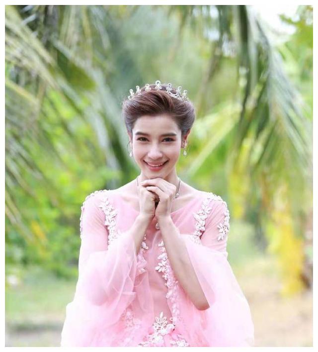泰版王子变青蛙高能来袭男女主颜值吸睛剧情却是硬伤