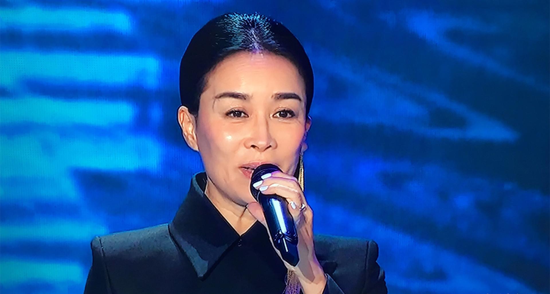 乘风破浪的姐姐2那英绝对是有一季的王者毕竟是歌手出身