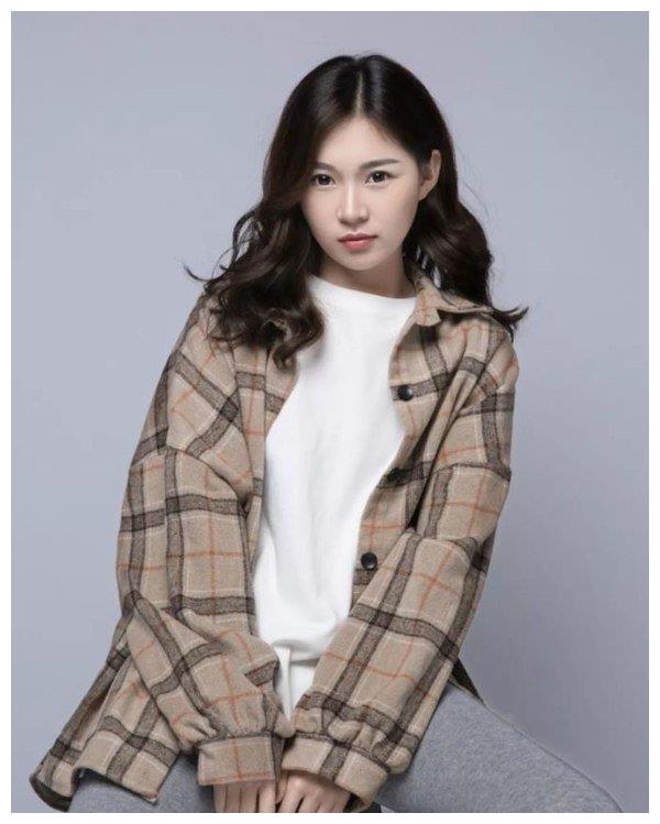 阿悠悠凭一曲相思意外封神开启了高光的网红人生