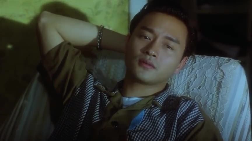 为您推荐: 阿飞正传:梁朝伟抽烟真是帅,让人看不够,颜值太高了 为您