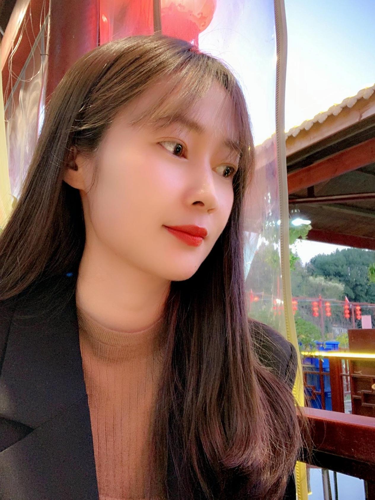 30岁高颜值不婚女孩想爱又不能爱的人生让人心疼