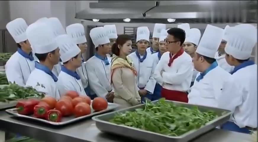 为您推荐: 林师傅在首尔:林师傅一出手,后厨全都看懵,不愧是神厨!