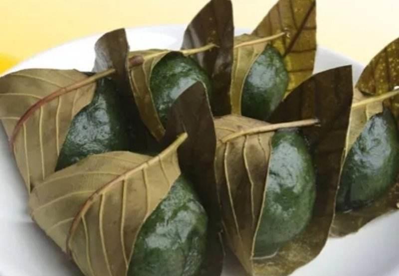 中国特色乡间美食蒿菜粑粑