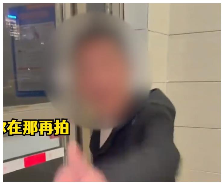 湖北一女子按错电梯遭同乘男子辱骂殴打，发视频后还收到威胁私信休闲区蓝鸢梦想 - Www.slyday.coM