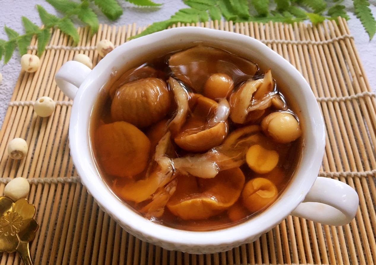 板栗莲子百合甜汤,味道清甜清热解腻,滋补还好喝_高清图集_新浪网
