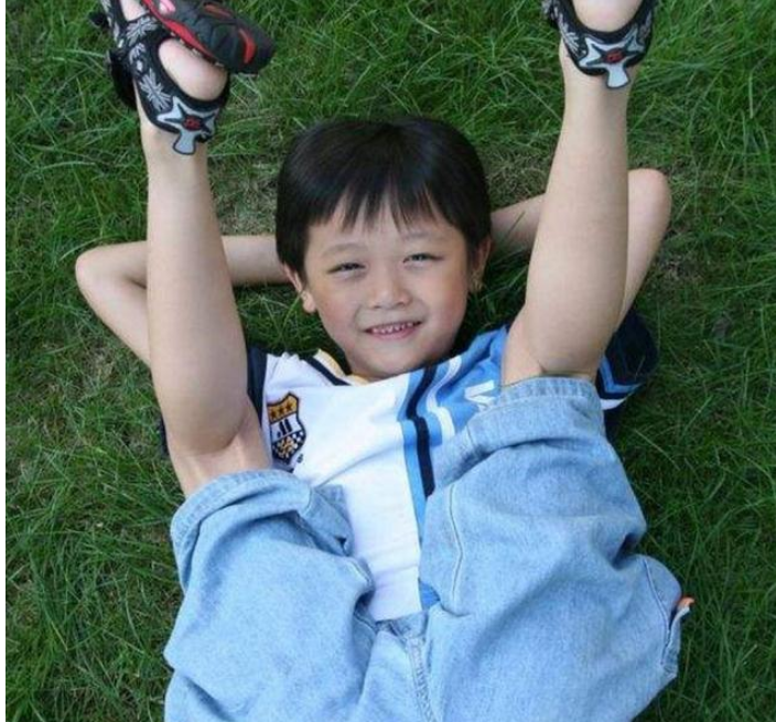 曾比吴磊还红,8岁就获金马奖提名,如今退出演艺圈被遗忘|董博文|吴磊