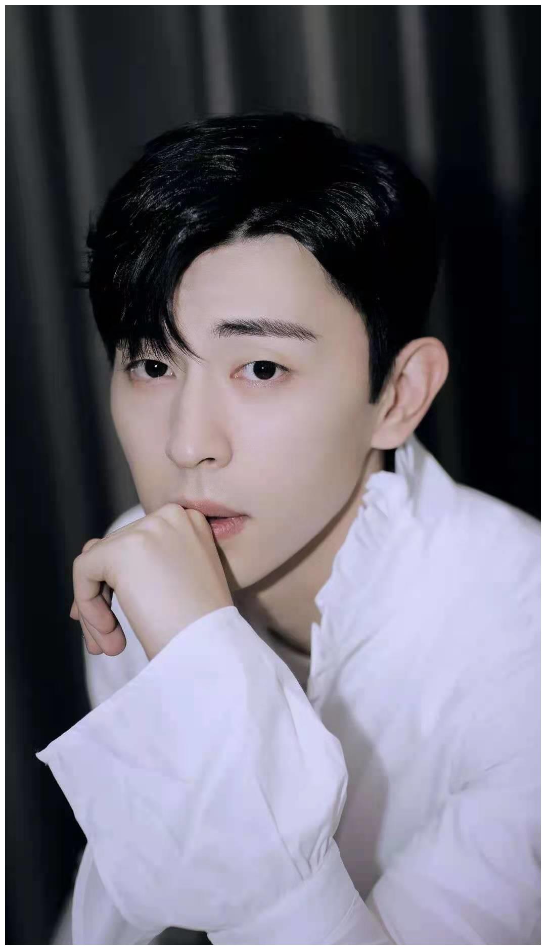 邓伦换新团队?__财经头条