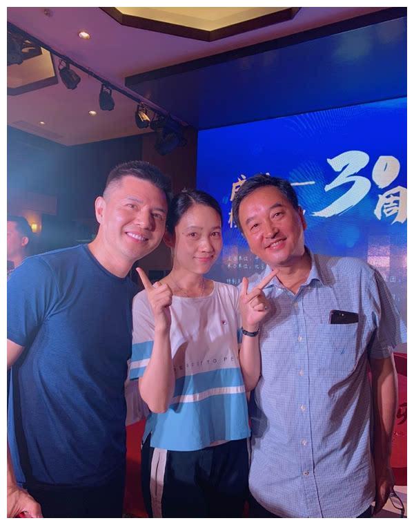 长啸,从乡村小学教师到央视主持人,女儿长得漂亮妻子是谁已成谜