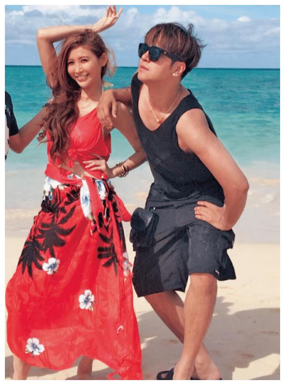 罗志祥复出了疑似已经与简恺乐解约晒运动照片过得很滋润