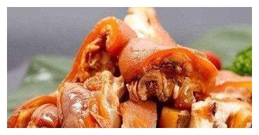 五香的狗蹄成分:狗的前脚掌,红辣椒,盐,味精,酱油,葱,大蒜,少许香油