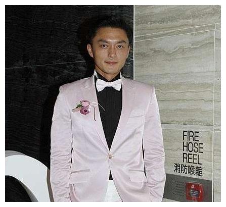 TVB男星杨明专访：坦言亏欠富二代女友，因突发事件延后婚期__财经头条