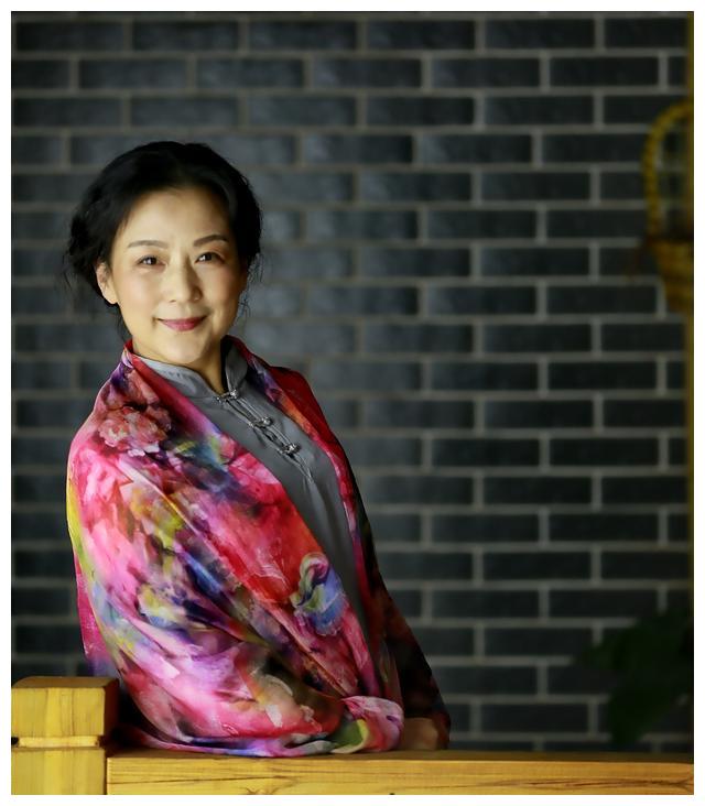 难忘史湘云扮演者郭霄珍从20岁的纯真美丽到50多岁的恬淡