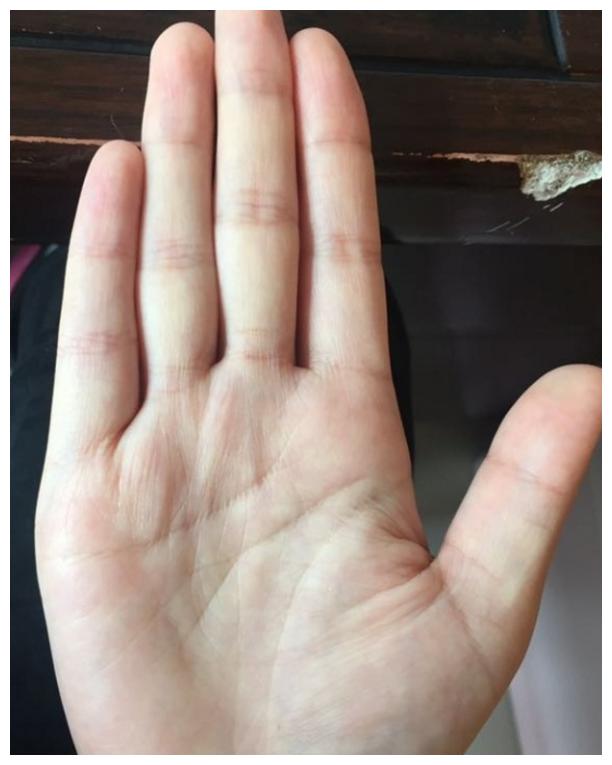 手相图解女人罕见的凤尾纹手相