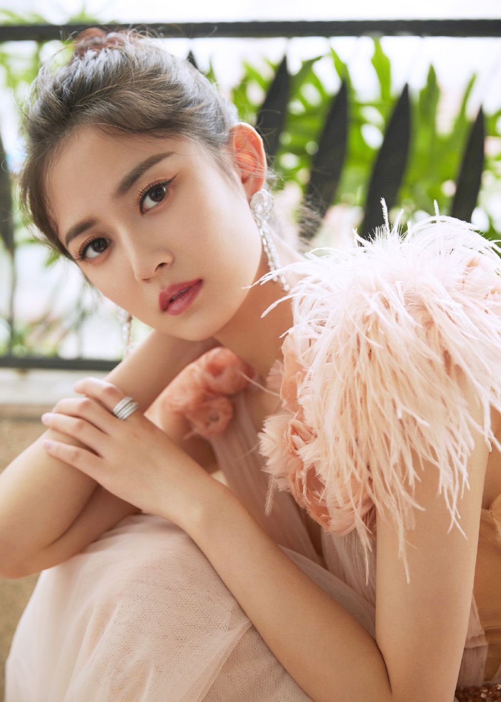 陈钰琪 一身粉色长裙,如花般娇俏,如纱般轻柔,甜美小公主琪宝_高清