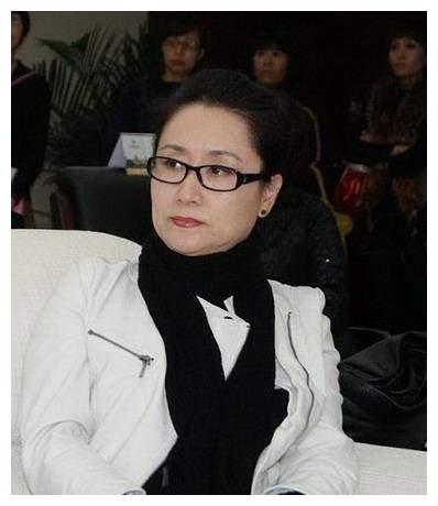 郎昆:一个"下流"春晚总导演,辜负三任妻子,最后因脑瘤落魄离场