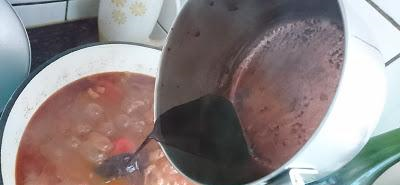 红酒炖牛肉,有人焯水有人直接炖?全不对!教你正确做法,太香了休闲区蓝鸢梦想 - Www.slyday.coM 红酒炖牛肉,有人焯水有人直接炖?全不对!教你正确做法,太香了休闲区蓝鸢梦想 - Www.slyday.coM