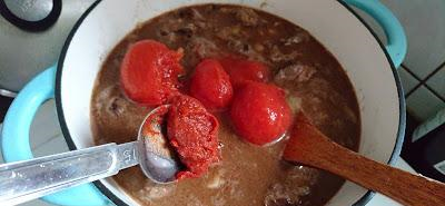 红酒炖牛肉,有人焯水有人直接炖?全不对!教你正确做法,太香了休闲区蓝鸢梦想 - Www.slyday.coM 红酒炖牛肉,有人焯水有人直接炖?全不对!教你正确做法,太香了休闲区蓝鸢梦想 - Www.slyday.coM