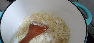 红酒炖牛肉,有人焯水有人直接炖?全不对!教你正确做法,太香了休闲区蓝鸢梦想 - Www.slyday.coM 红酒炖牛肉,有人焯水有人直接炖?全不对!教你正确做法,太香了休闲区蓝鸢梦想 - Www.slyday.coM