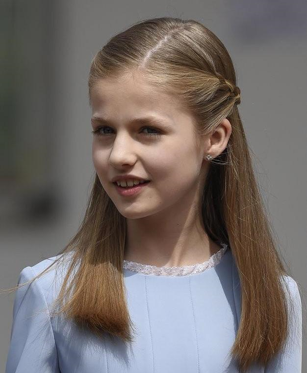 直击西班牙莱昂诺尔公主的真容,蓝眼睛清澈透亮,绝对的美人坯子