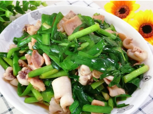 韭菜炒鱿鱼的10种做法鱿鱼鲜嫩多汁做法简单又美味