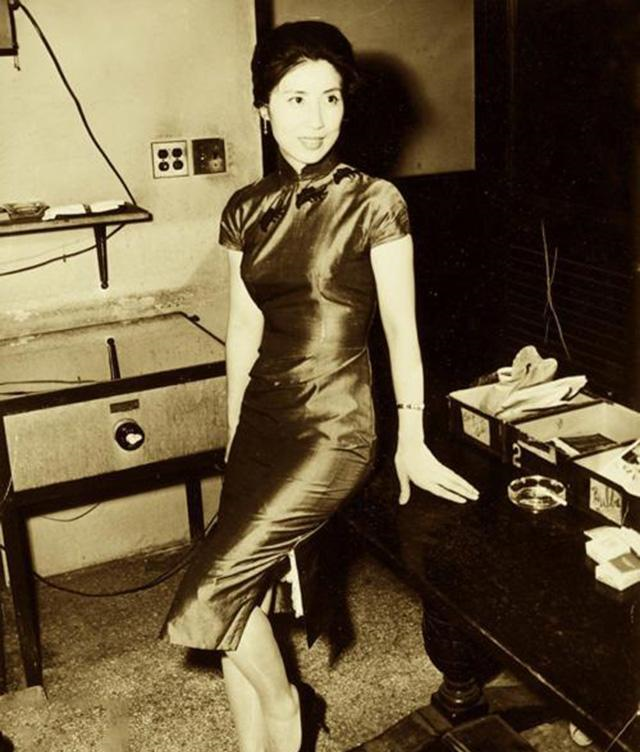 17岁嫁给42岁丈夫,19岁时丈夫去世守寡71年,晚年开豪车住豪宅