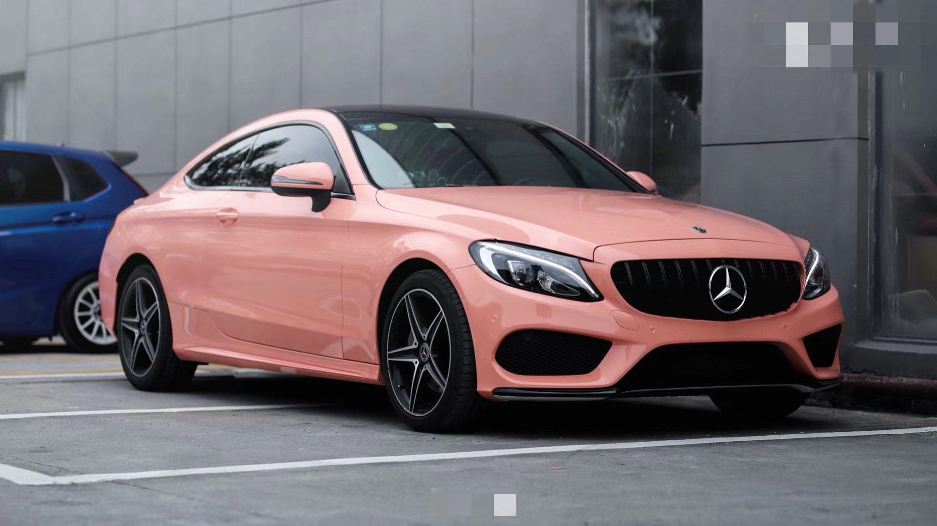 奔驰c轿跑改色粉猪,这样的颜色你心动了吗?