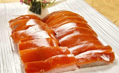 广式烧乳猪广东人最爱的一道菜看到流口水没