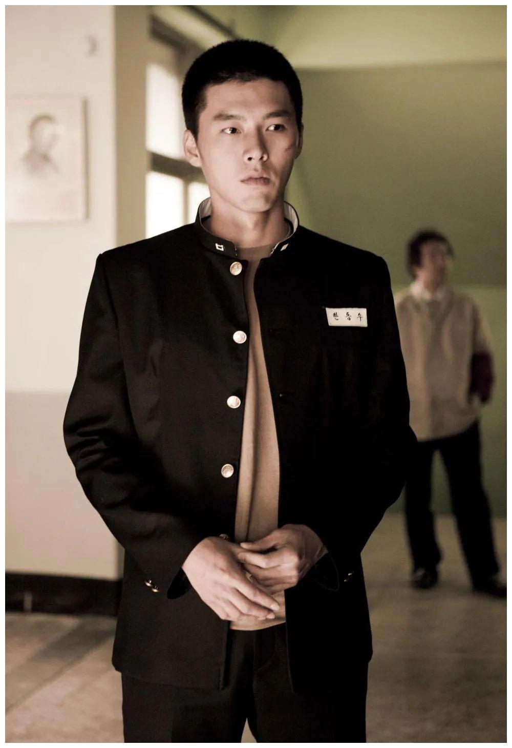 寸头男星有多撩人李现胡歌易烊千玺行走中的荷尔蒙