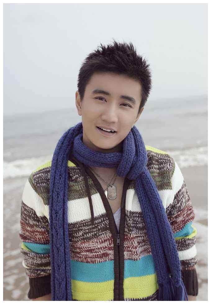 他是《血色浪漫》中的宁伟,如今也在逐步的转型