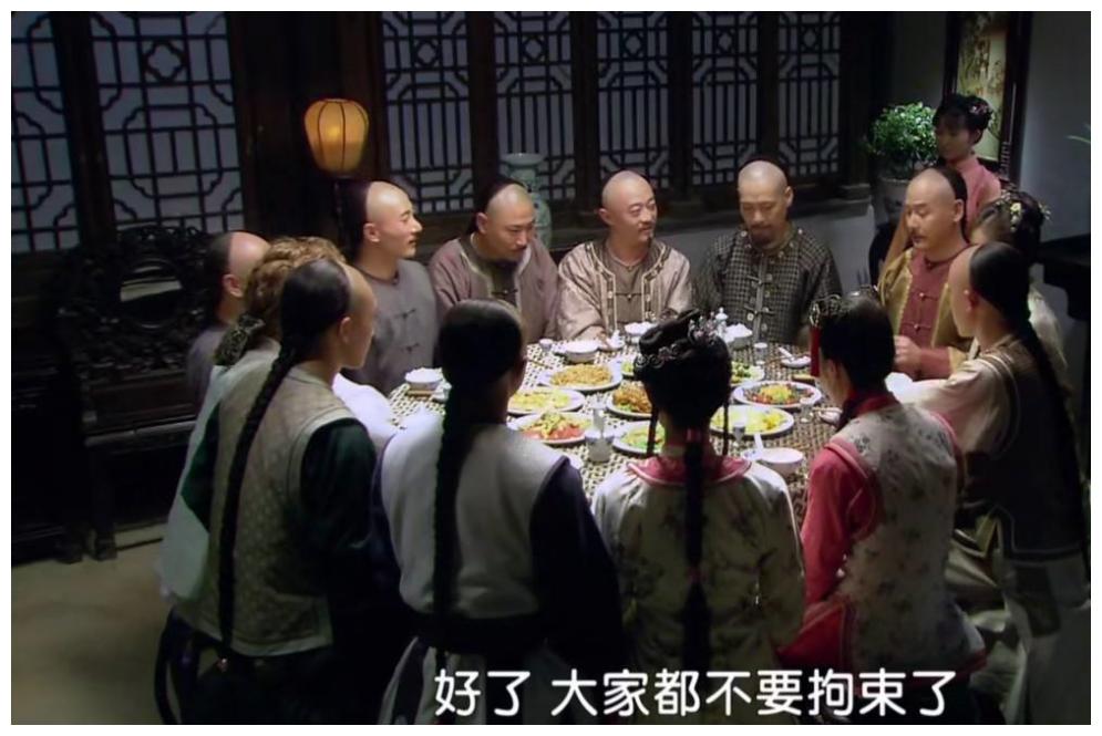 还珠格格和家有儿女饭菜都是假的,这部剧的剧组穷,饭菜却是真的__财经