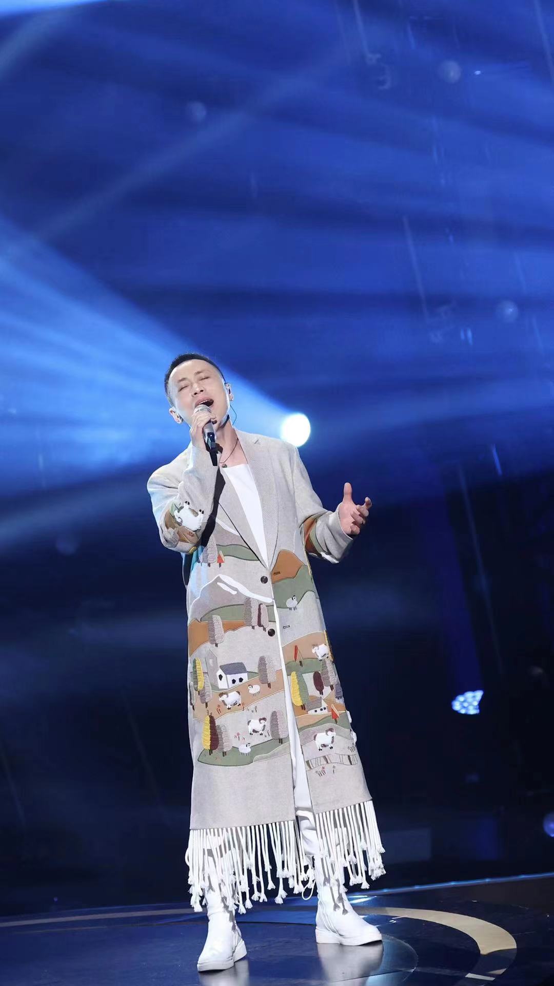 《天赐的声音》戴荃演绎经典《一生所爱》勾勒岁月经典新唱的余韵