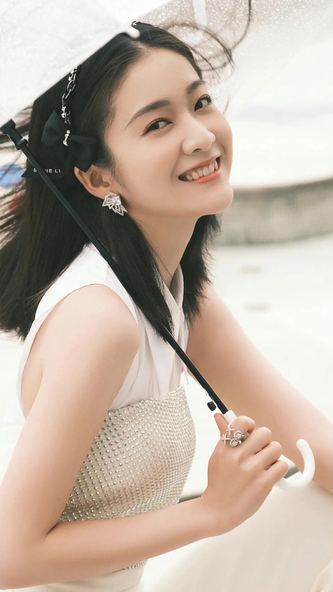 宝藏女孩张迎雪时尚写真:性感妩媚,甜美动人2