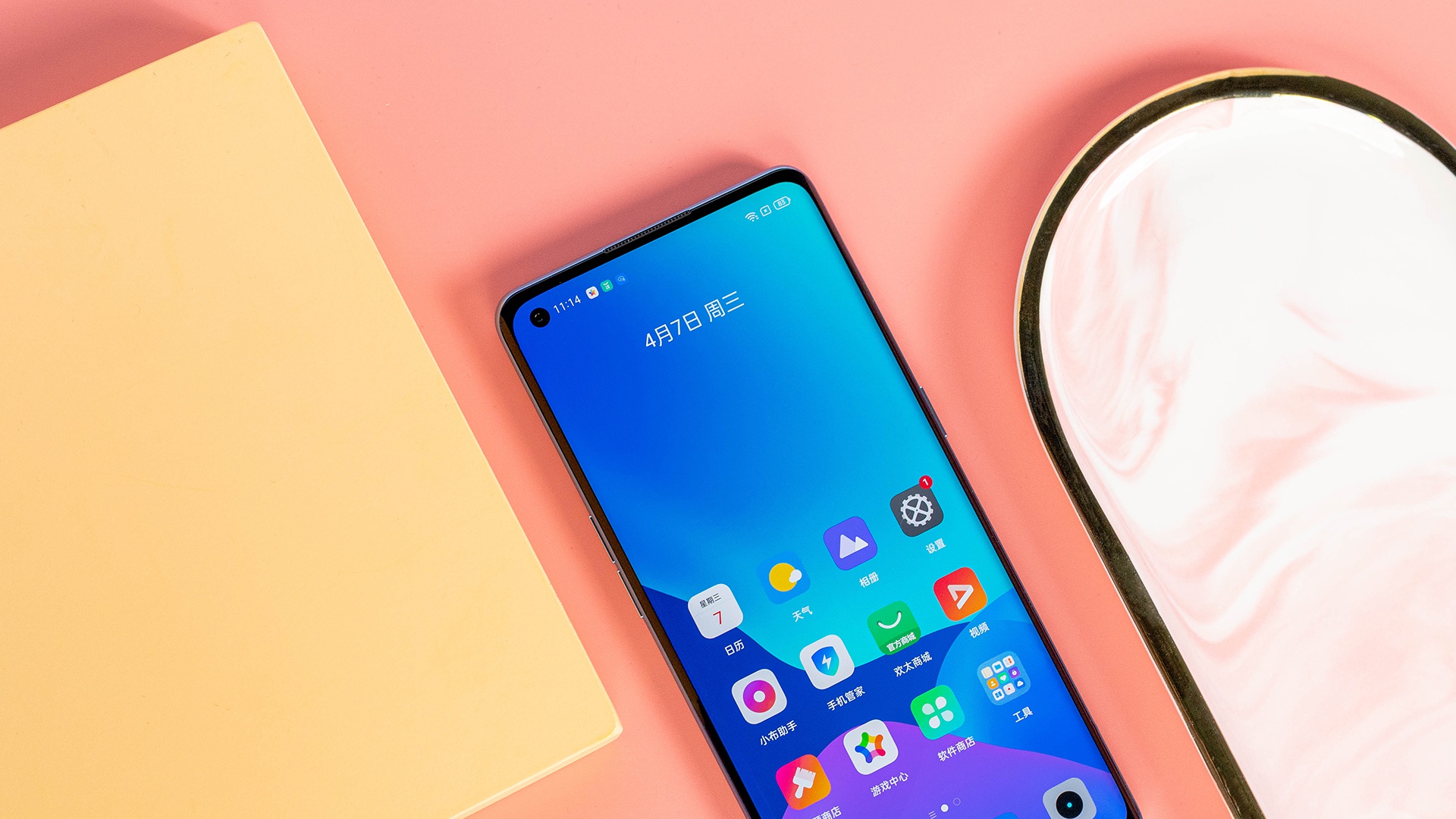 曲面超薄 质感超群 realme x7 pro至尊版图赏_新浪新闻