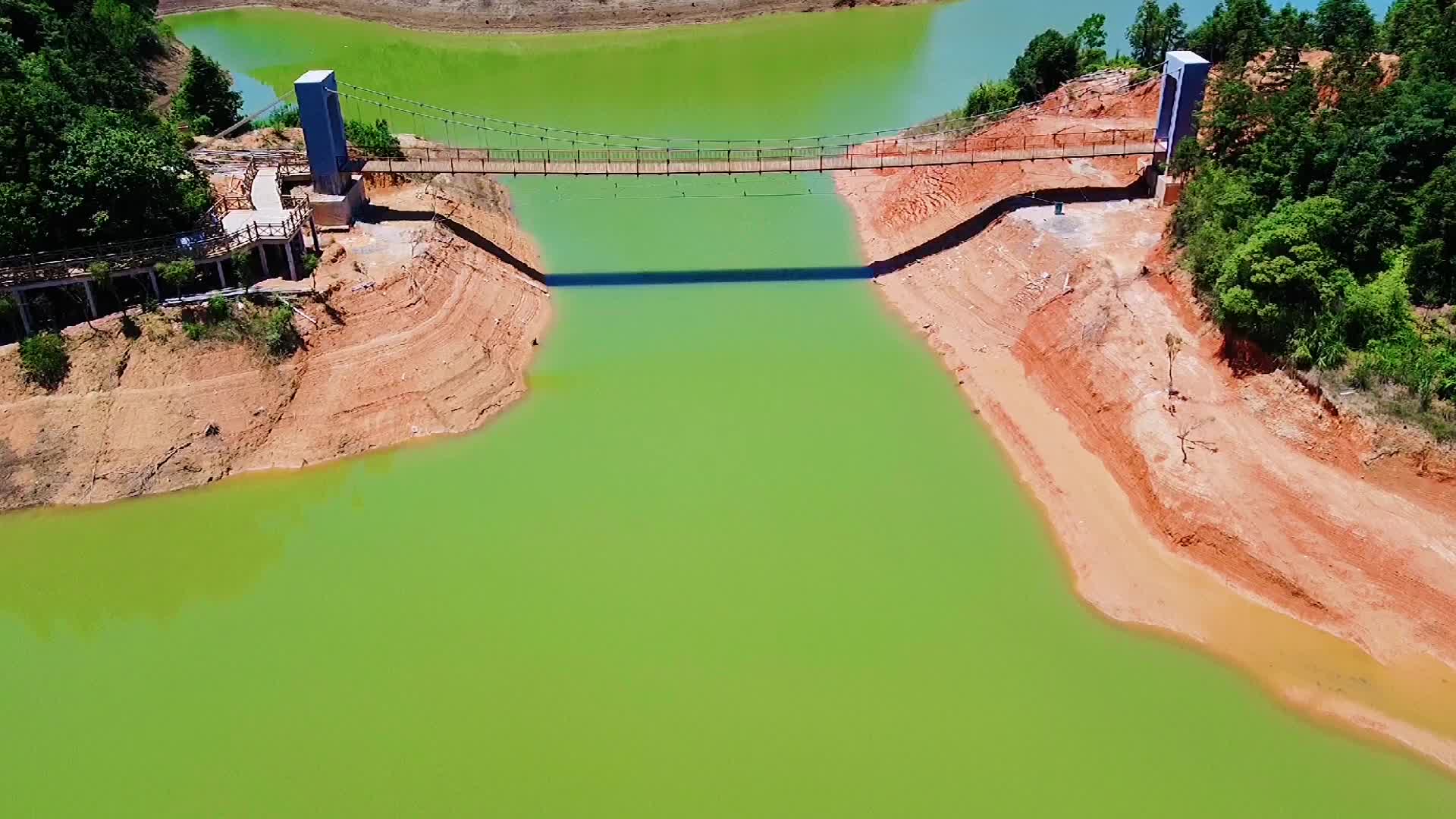 航拍福州连江县小沧畲族乡山仔水库,青山绿水,风景优美!