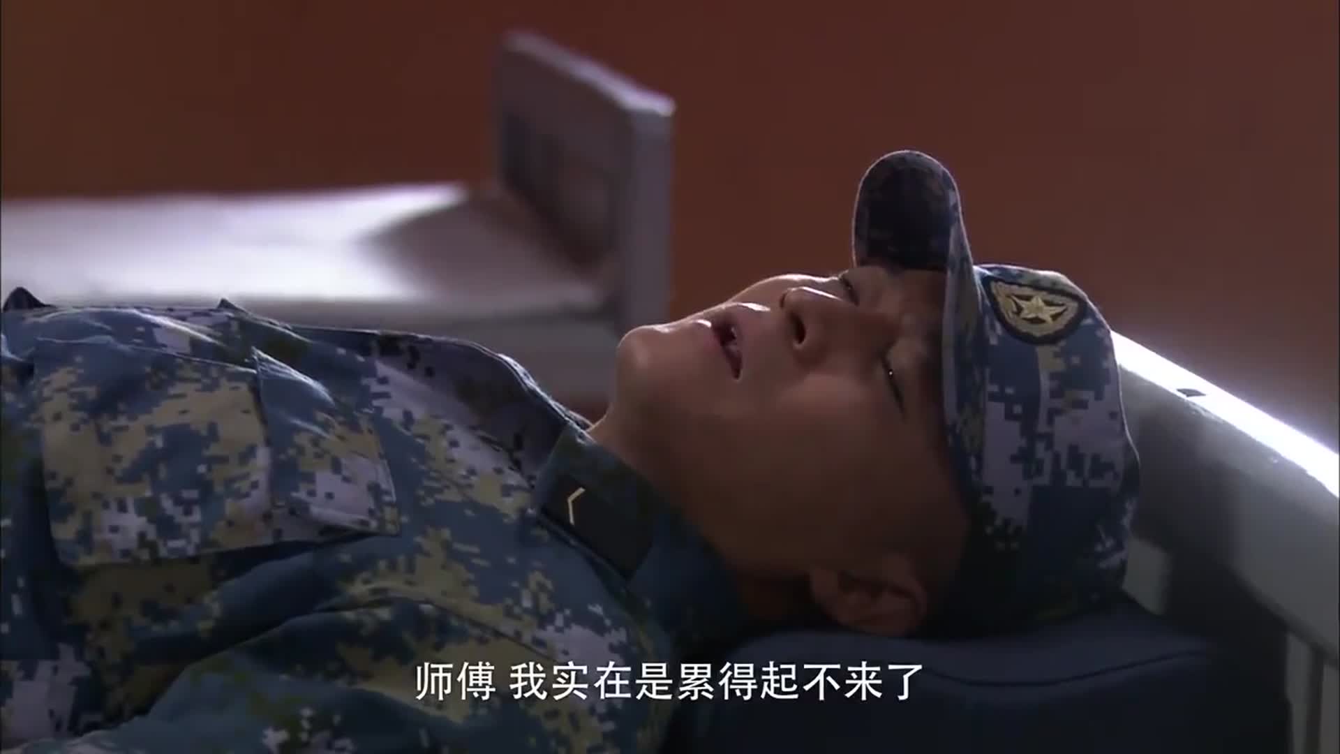 小伙本想捡便宜,没想到被反杀 为您推荐: 柳小山为了救蒋小鱼壮烈牺牲