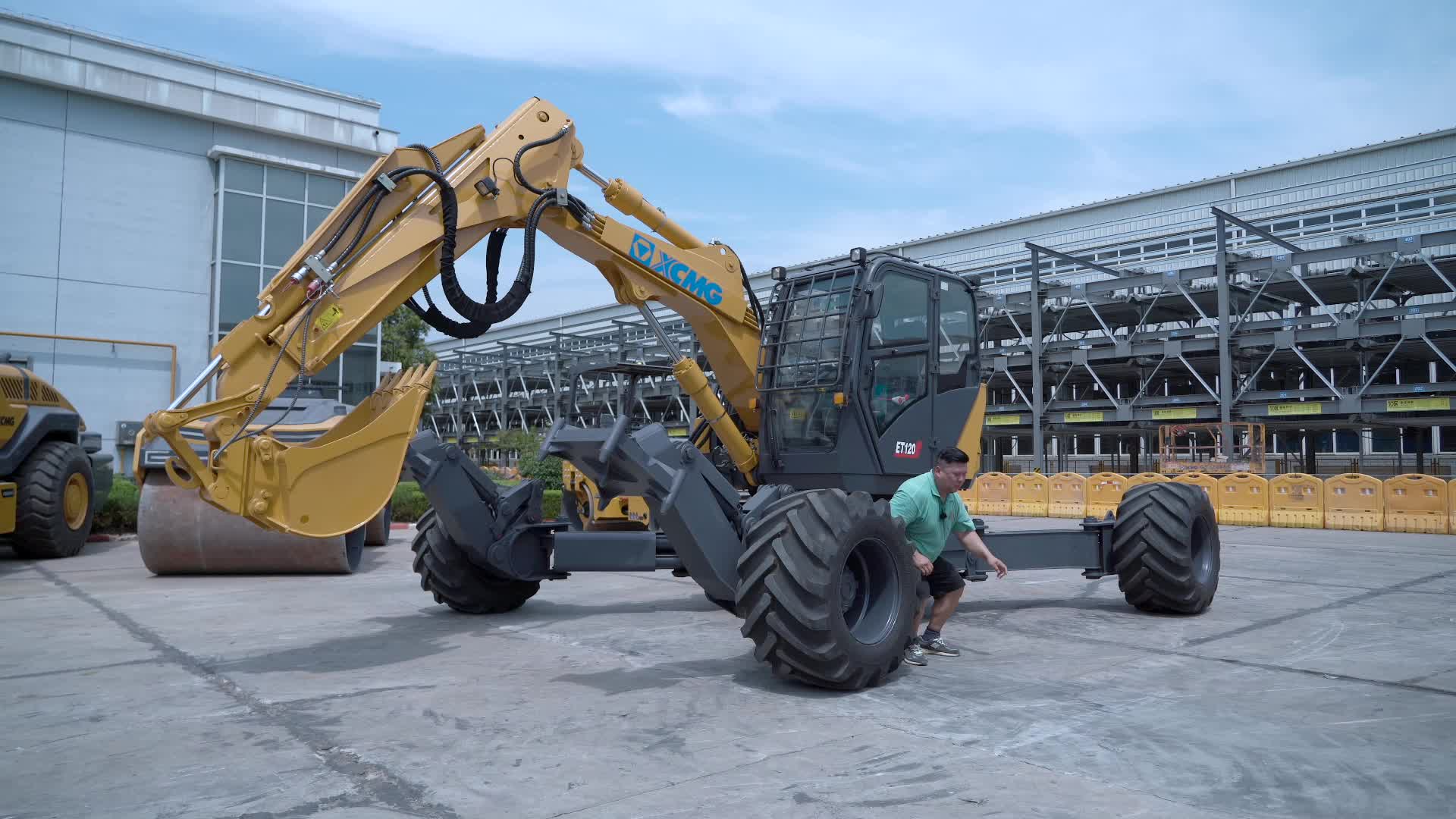 钢铁螳螂——胖哥体验步履式挖掘机__财经头条